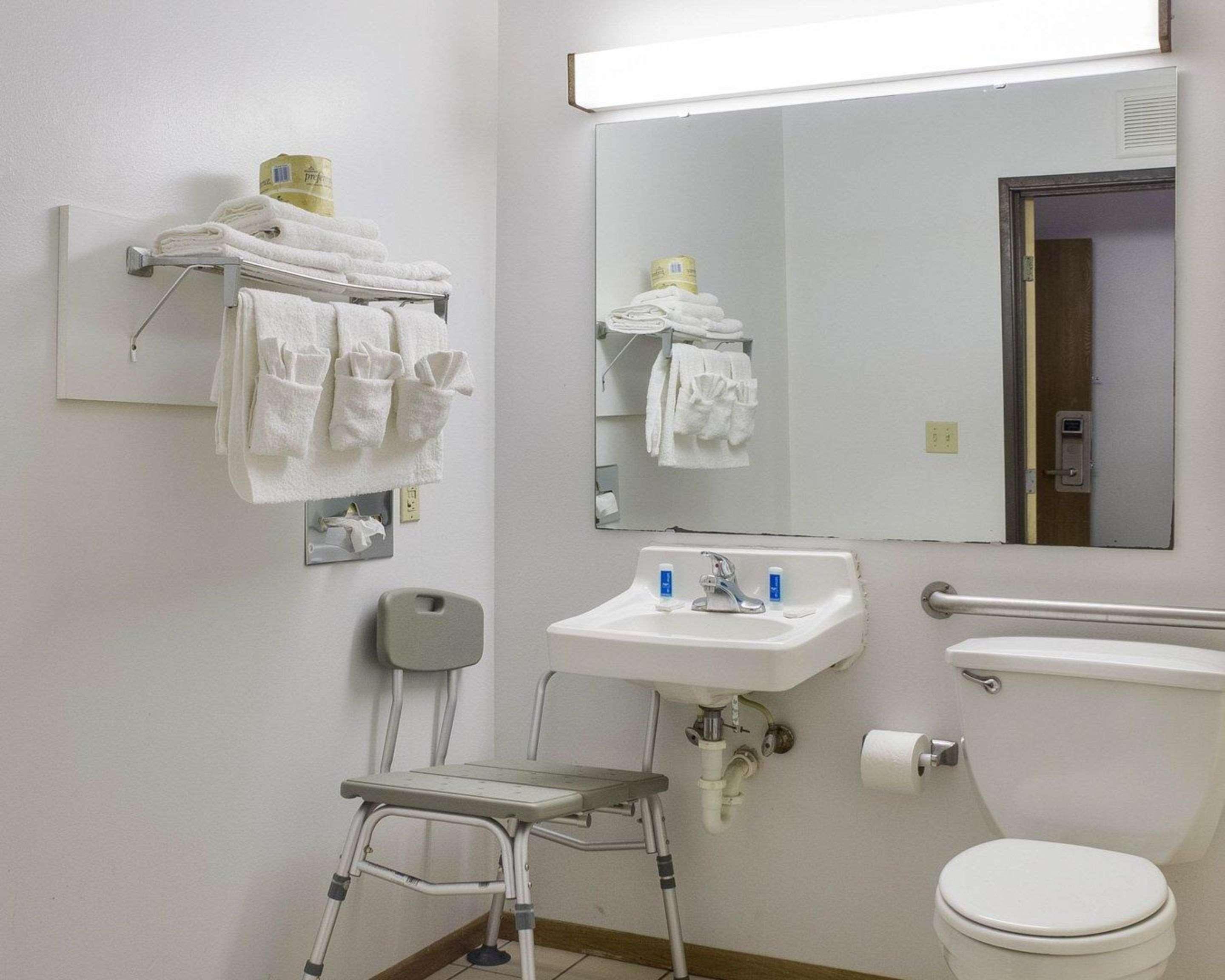 Rodeway Inn West Fargo Zewnętrze zdjęcie